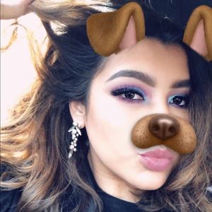 Meet your Posher, Victoria